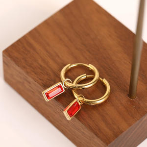 JCA-pendientes Huggie de circonia cúbica, conjunto de bisel chapado en oro de 14K - Product Image 4