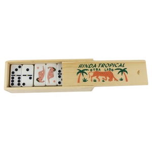Boîte à <span class=keywords><strong>dominos</strong></span> en bois avec logo personnalisé d'usine, avec <span class=keywords><strong>dominos</strong></span> en bois sculptés avec le <span class=keywords><strong>drapeau</strong></span> de Porto Rico, points noirs et clou doré pour jeu de table - Product Image 4