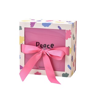 Adorabile Scatola Regalo Rotonda con Manico a Nastro e Motivo a Nuvole per Bambini, Perfetta per Celebrazioni di Compleanno e Sorprese - Product Image 5