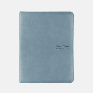 Porte-documents en cuir texturé peau de cheval avec fermeture éclair - Product Image 2