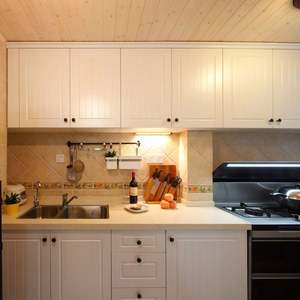 Armarios de cocina de lujo Diseño refinado Material duradero Características reflexivas para el hogar Diseño funcional Armarios de cocina Fregadero - Product Image 5