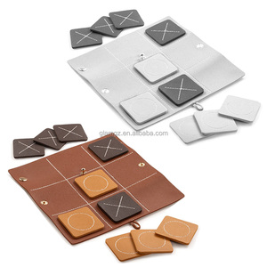 <span class=keywords><strong>Juego</strong></span> <span class=keywords><strong>de</strong></span> Mesa <span class=keywords><strong>de</strong></span> Viaje Plegable, Resistente, Color Marrón Grisáceo, Personalizable, para Familias, Niños y Adultos, <span class=keywords><strong>de</strong></span> Cuero, Tres en Raya - Product Image 5