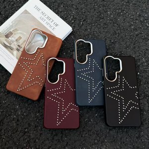 Étui de téléphone anti-chute Meracly en cuir rétro à motif étoile pentagramme et clous Willow, compatible avec <span class=keywords><strong>Samsung</strong></span> Galaxy S26/25/24 Ultra - Product Image 1