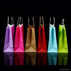 Bolsas de Papel Kraft Ecológicas Impresas Personalizadas con Asas para Empaque de Compras Minoristas - Product Image 5
