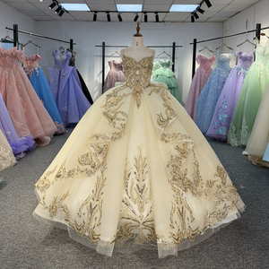 Vestidos de Quinceañera de Lujo 20252 con Tirantes Finos y Encaje Dorado - Product Image 1