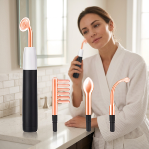 Masajeador Facial y de Cuello 4 en 1, Varita Facial Vibratoria Recargable, Herramienta de Rejuvenecimiento de la Piel Portátil con Alimentación USB - Product Image 1