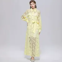 Robe élégante à manches longues avec col montant en polyester uni pour les occasions estivales, disponible en jaune, noir et blanc