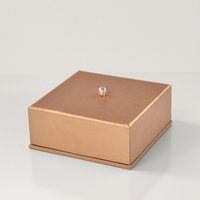 Boîte à bijoux carrée dorée de luxe recyclable haut de gamme personnalisée boîtes rigides