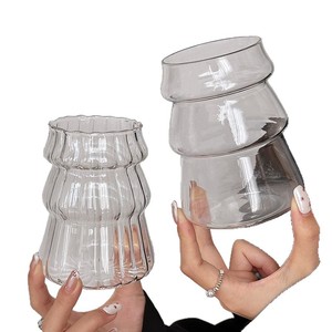 Vaso de Vidrio Moderno con Rayas Verticales para Árbol de Navidad, Resistente a Altas Temperaturas, sin Tapa, para Latte/Café/Jugo/Bebidas Frías - Product Image 5