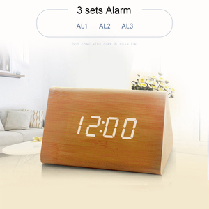 Horloges de table modernes à commande vocale, horloge numérique triangulaire personnalisée en bois avec écran LED, horloge de chevet pour la maison, fabriquée par le fabricant - Product Image 4