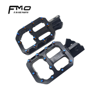 FMO Tuttio Soleil 01 Repose-pieds CNC bleu brûlé avec kit d'installation, logo personnalisé au laser, pièces de mise à niveau pour moto électrique tout-terrain