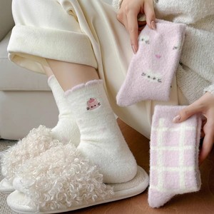 Women Fuzzy Socks Mid Calf Thickened Warm Cat Pattern Autumn Winter Sleep Socks For Women - Product Image 5