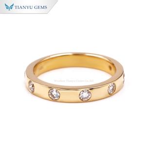 Tianyu Edelstenen Trouwring Massief Gouden Moissanite Trouwring Briljante Lab Diamanten Accenten Ring Belofte Ring - Product Image 1