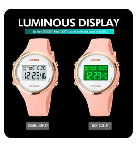 Reloj Deportivo Digital para Mujer SKMEI 1720 Rosa con Logotipo Personalizado, Resistente al Agua 5ATM - Product Image 5