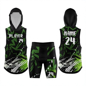 Tenues de football personnalisées 7 contre 7 pour hommes, ensemble maillot et short, 100 % polyester, anti-humidité, durable, tenue d'entraînement sur mesure - Product Image 1