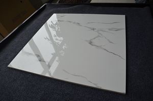 Luxuriöse Polierte Porzellanfliesen 60x60mm Rutschfest Umweltfreundlich Moderner Weißer Marmor Bodenbelag Steinoptik für Wohnbereich - Product Image 5