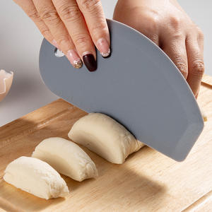 Coupe-pâte en silicone de qualité <span class=keywords><strong>alimentaire</strong></span>, grattoir à farine pour pâte à pain, outils de pâtisserie avec échelle - Product Image 5