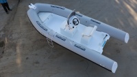 Bateau pneumatique de luxe en PVC Hypalon de 18,3 pieds, RIB 550 Sport, coque en fibre de verre, bateau pneumatique à rames pour la pêche