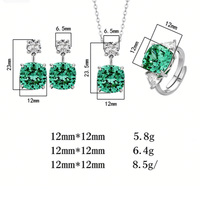 Ensemble de bijoux élégant en CZ vert taille coussin pour femme, comprenant un grand pendentif vert Paraiba, un collier, des boucles d'oreilles et une bague ouverte, idéal pour les fêtes