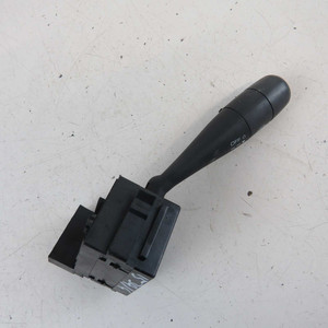 สวิตช์ปัดน้ำฝนรถตู้นิสสัน แวนเน็ต คาร์โก้ รุ่นที่ 3 (70173) มือสอง - Product Image 2