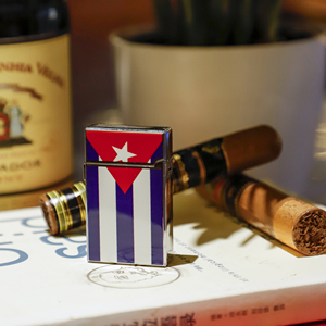 Encendedor de Cigarros Metálico de Lujo OEM ODM, Llama Suave, Antorcha de Doble Fuego, Diseño de <span class=keywords><strong>Bandera</strong></span> de Cuba, Compatible con Logotipo Personalizado, Pedidos al por Mayor, Combustible Butano - Product Image 3
