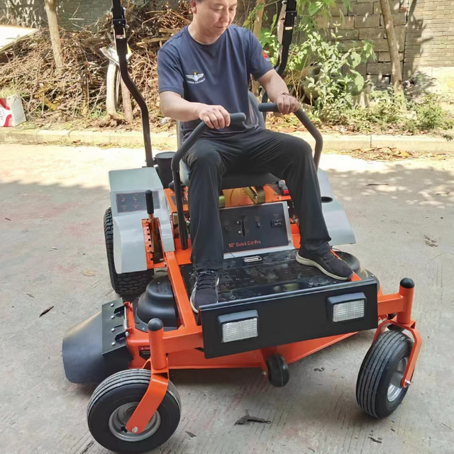 62 Industrial Heavy Duty 4WD Riding Mower Zero Turn Lawn Mower for Garden Use