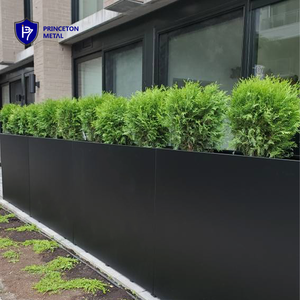 Fabricant de jardinières surdimensionnées en métal noir Princeton, revêtement en poudre, usage commercial - Product Image 1