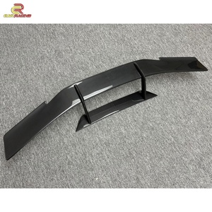 อะไหล่รถยนต์คาร์บอนไฟเบอร์แบบแห้ง รุ่น Novit สปอยเลอร์หลัง ปีกหลัง สำหรับรถยนต์แลมโบ กูร์ราแคน อีโว ปี 2014-2018 สปอยเลอร์คาร์บอน - Product Image 1