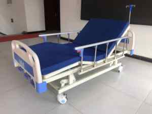 Produsen grosir 3-fungsi dilipat furnitur klinik, perawatan medis logam, tempat tidur pasien listrik dapat disesuaikan - Product Image 6