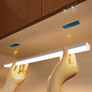 Lampe LED à détecteur de mouvement 2-en-1 rechargeable USB Type C, veilleuse à induction, maison intelligente, écologique, portable, cuisine - Product Image 1