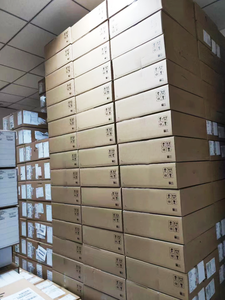 Plateformes de routage universelles MX Series MX304-BASE/MX304-PREM, neuves et très vendues - Product Image 4