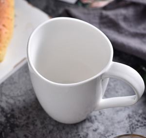 Tasse à lait en céramique blanche minimaliste avec bec verseur, logo personnalisé, grande capacité, mug à café pour hôtel, restaurant, cadeau de mariage, vente en gros - Product Image 4