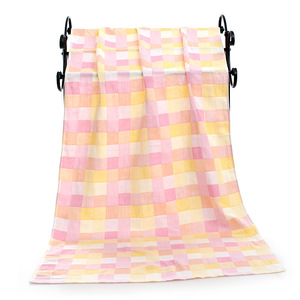 Serviette de bain en gaze à carreaux double couche en pur coton 70x140 cm pour enfants, usage domestique - Product Image 5
