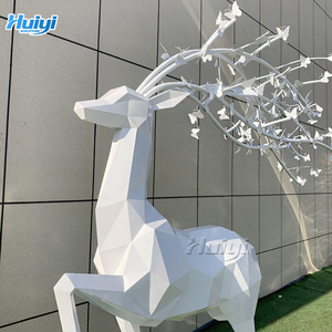 Scultura Artistica Moderna da Giardino per Esterni, Cervo in Acciaio Inossidabile Dipinto Personalizzato con Dettagli Intagliati a Mano per Grandi Decorazioni Esterne - Product Image 3