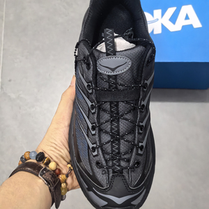 Mafate Three 2 Vente en gros Chaussures de randonnée pour hommes de haute qualité, personnalisées par un designer, basses, pour l'extérieur et tout-terrain, type baskets de marche et de course - Product Image 4