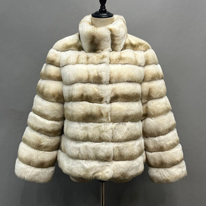 Giacca <span class=keywords><strong>in</strong></span> Vera <span class=keywords><strong>Pelliccia</strong></span> di Coniglio Rex per Donna, Vendita all'Ingrosso, Lussuosa, a Righe Orizzontali, Spessa e Calda per l'Inverno - Product Image 1