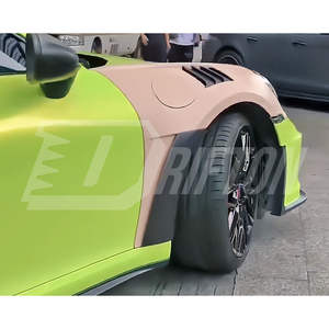 Aile avant de style TopCar pour Porsche 911 992, ailes en fibre de carbone sèche - Product Image 2