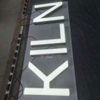 Letrero Personalizado de Alta Gama para Fachada y Pared con Logotipo, Letras de Acero Inoxidable Pintadas de 50 mm de Grosor con Iluminación Frontal y Brillo Uniforme