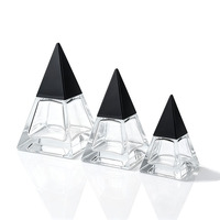 Neu Eingetroffen: Pyramidenförmige Luxus Vintage Leere Glas-Parfümflasche 30ml 50ml 100ml mit Deckel für Männer und Frauen