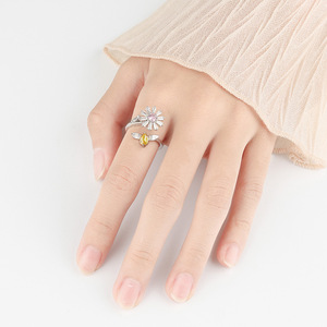 Sunflower Anxiety Spin Rings Open Adjustable Claw Set Colorful Cubic Zirconia Copper Gold Plated Flower <b>Bee</b> Jewelry For Women - Product Image 3