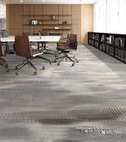 Dalles de moquette commerciales de luxe, ignifuges, résistantes à l'usure, avec un design dégradé, pour les hôtels, les casinos, les halls d'affaires