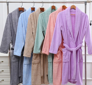 Fábrica China Personaliza Bata de Dormir de Alta Gama para Parejas, Bata de Baño de Felpa Coral, Color Sólido, Suave y de Secado Rápido - Product Image 2