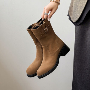 Bottes mi-<span class=keywords><strong>mollet</strong></span> vintage en daim de vache pour femme, collection automne-hiver 2026, avec boucle de ceinture tendance, bout rond, talons mi-hauts de 4,5 <span class=keywords><strong>cm</strong></span>, style western, tailles <span class=keywords><strong>42</strong></span> - Product Image 1