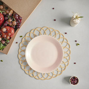 Handgemaakte luxe eettafelmatten, milieuvriendelijke geweven placemats van natuurlijk rotan en bamboe voor luxe dineren - Product Image 5