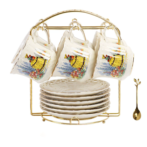 Ensembles de café et de thé en céramique peints à la main en gros – Tasses à thé noir avec soucoupes, motif unique ajouré pour le thé du matin et de l'après-midi - Product Image 3