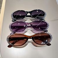 Nouveautés 2026 – Lunettes de soleil tendance à petite monture pour femmes, protection UV, verres PC résistants, montures spéciales pour la conduite