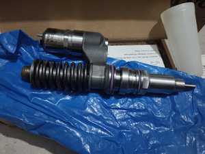 Injecteur de carburant moteur World Engine 3829644 VOE3829644 pour 2025 Origine US - Product Image 2