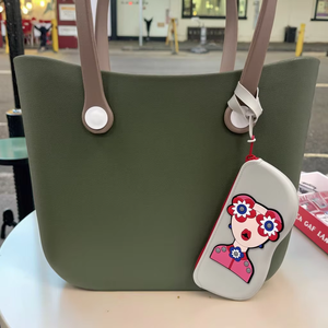 Bolsa de Mano Práctica con Cierre de Cremallera y Asa de Silicona Resistente al Agua, Colorida, Nueva de 2025, para la Vida Diaria - Product Image 4