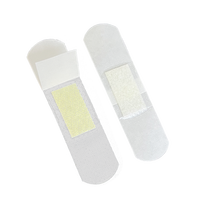 Pansement adhésif fiable, imperméable et respirant avec adhérence douce pour les premiers secours quotidiens et le traitement des blessures mineures