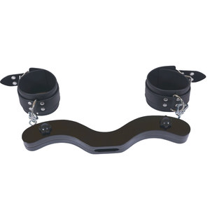 Attrezzatura Penale SM, Clip per Scroto Nera, Apparato per Penale a Ginocchio Forzato, Modello XTT-8834, Prodotto in Cina, Senza Componenti - Product Image 3